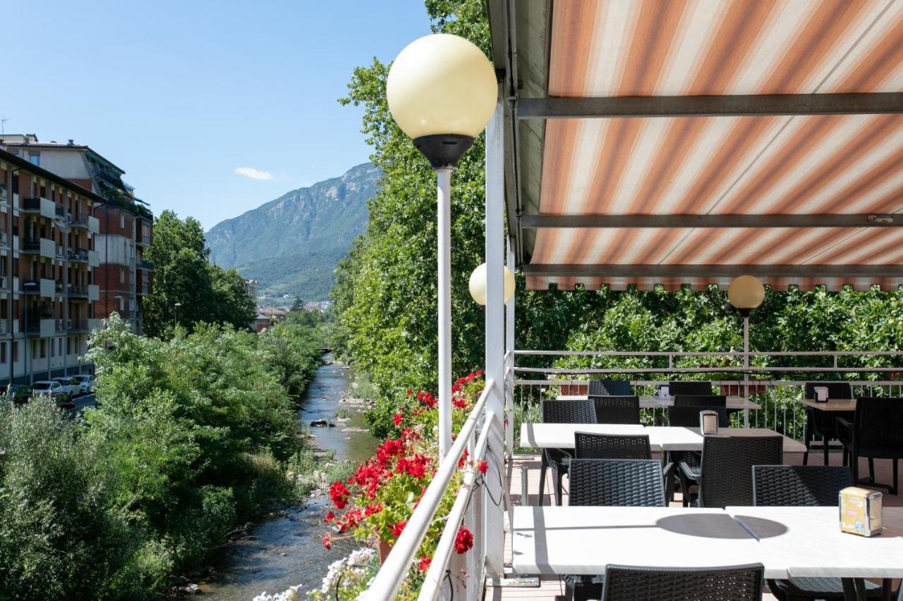 Appartamento Grande Al Ponte. Situato Vicino All'Ospedale, Al Parco E Al Centro Citta Trento Exterior foto